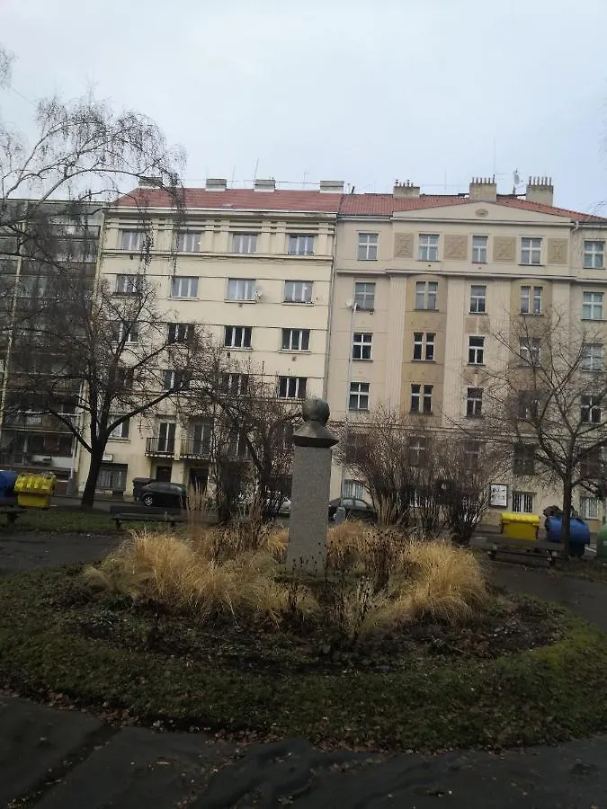 Economy Flat 18 Minutes From Vaclavske Namesti Prague