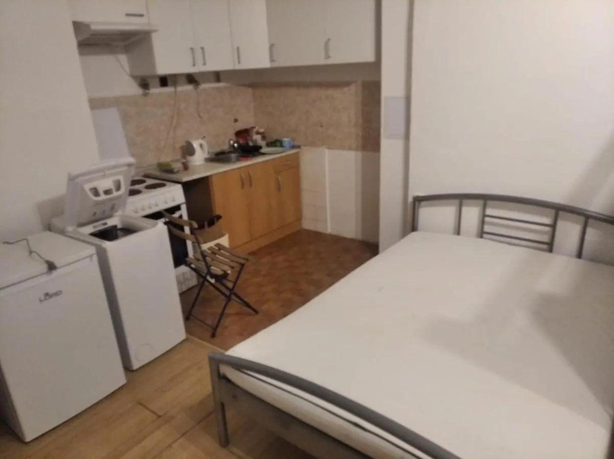 Economy Flat 18 Minutes From Vaclavske Namesti Prague