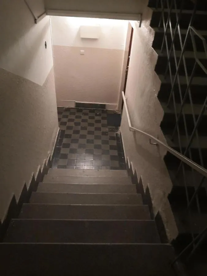 Economy Flat 18 Minutes From Vaclavske Namesti Prague 0*,